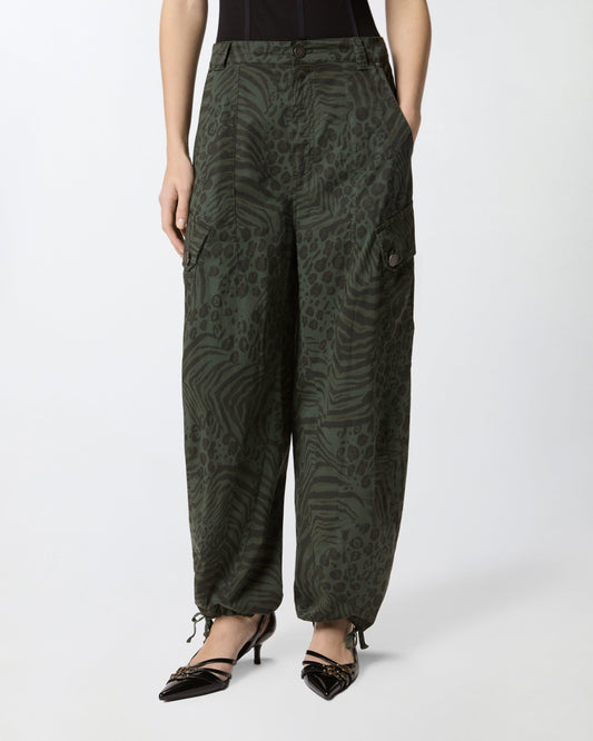 Balloon trousers with animal motif