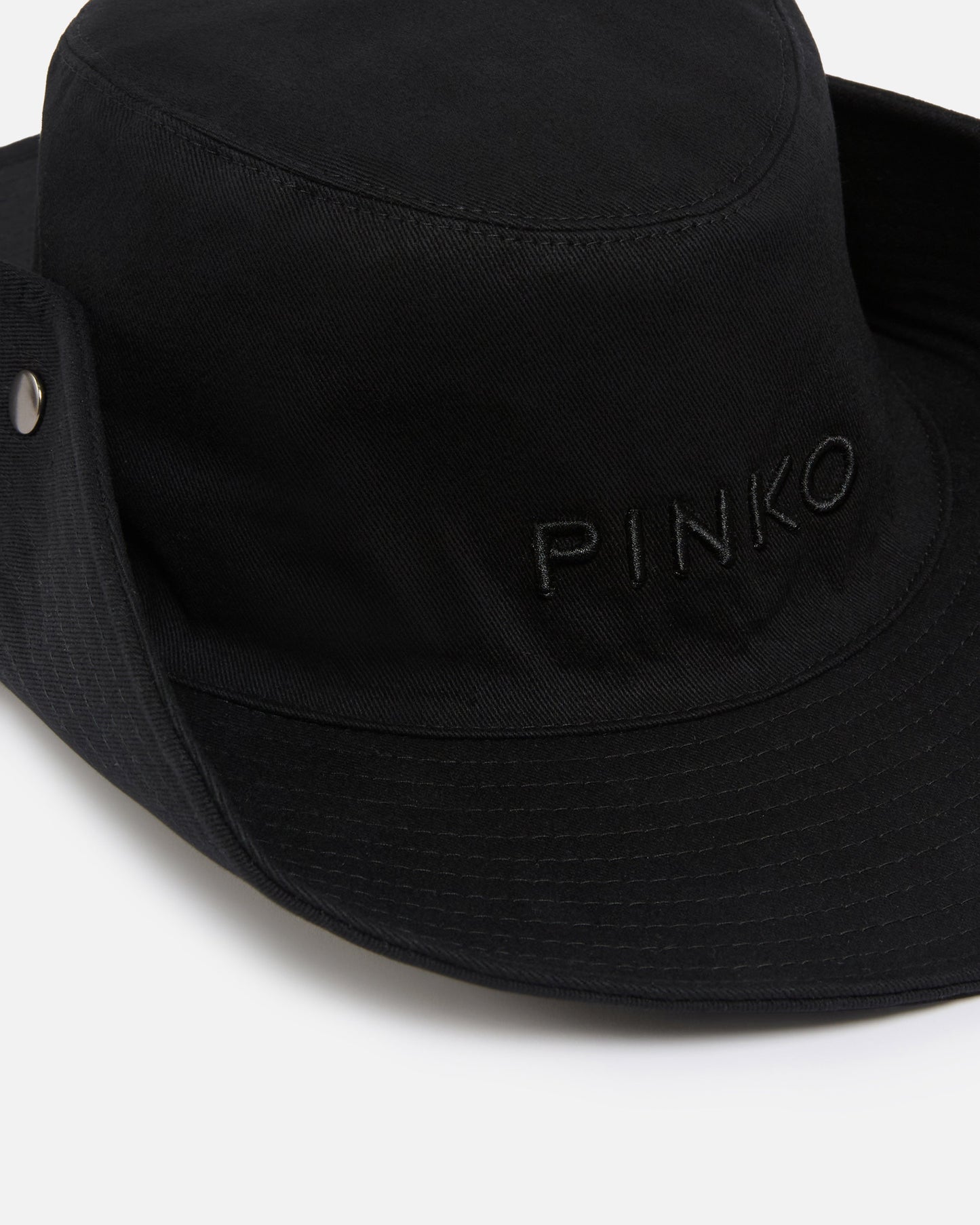Country hat with embroidered logo