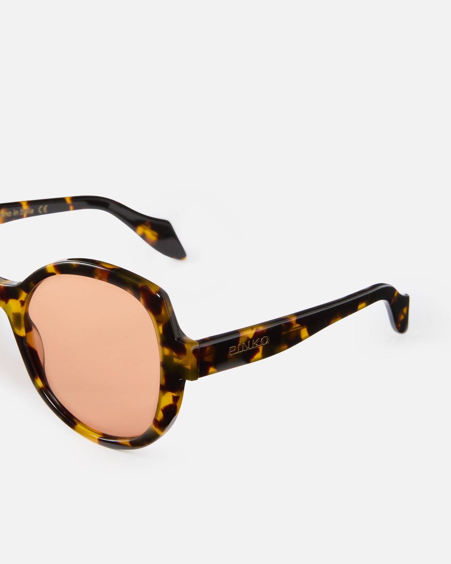 Oversize sunglasses