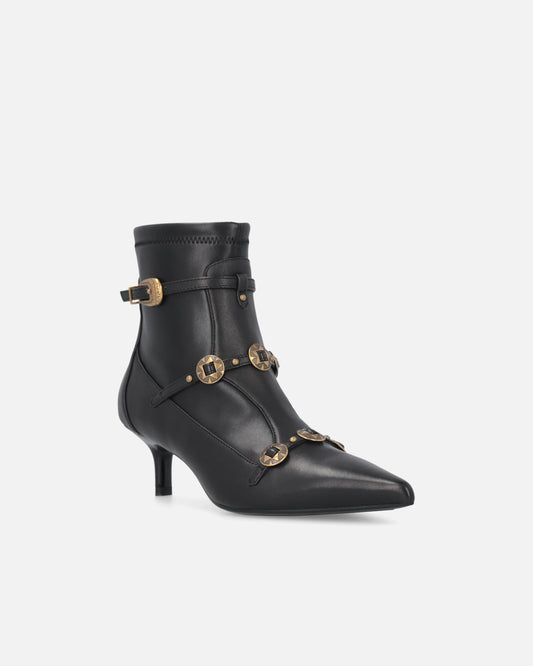 Boots with straps and jewel studs