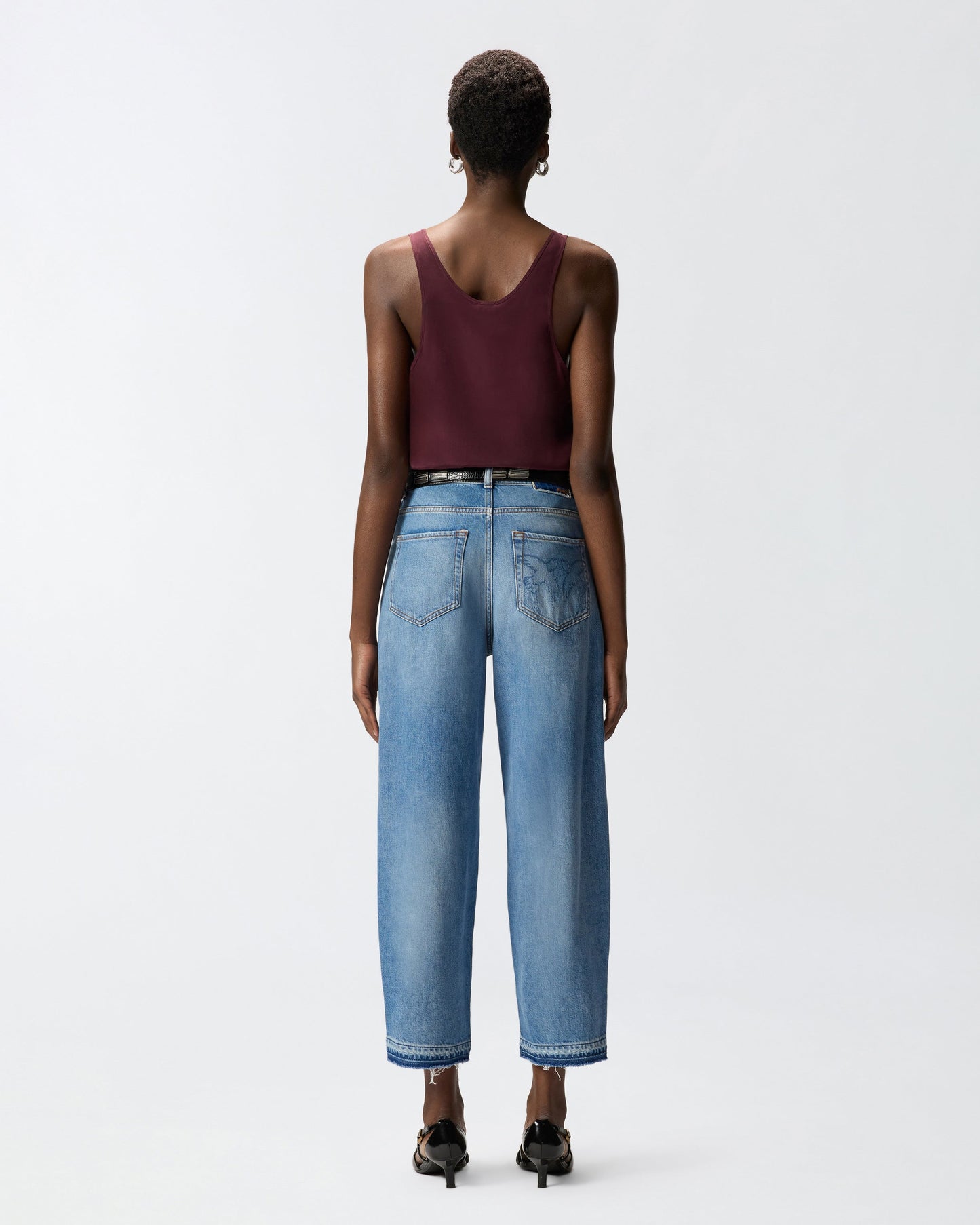 Balloon-fit jeans with fading