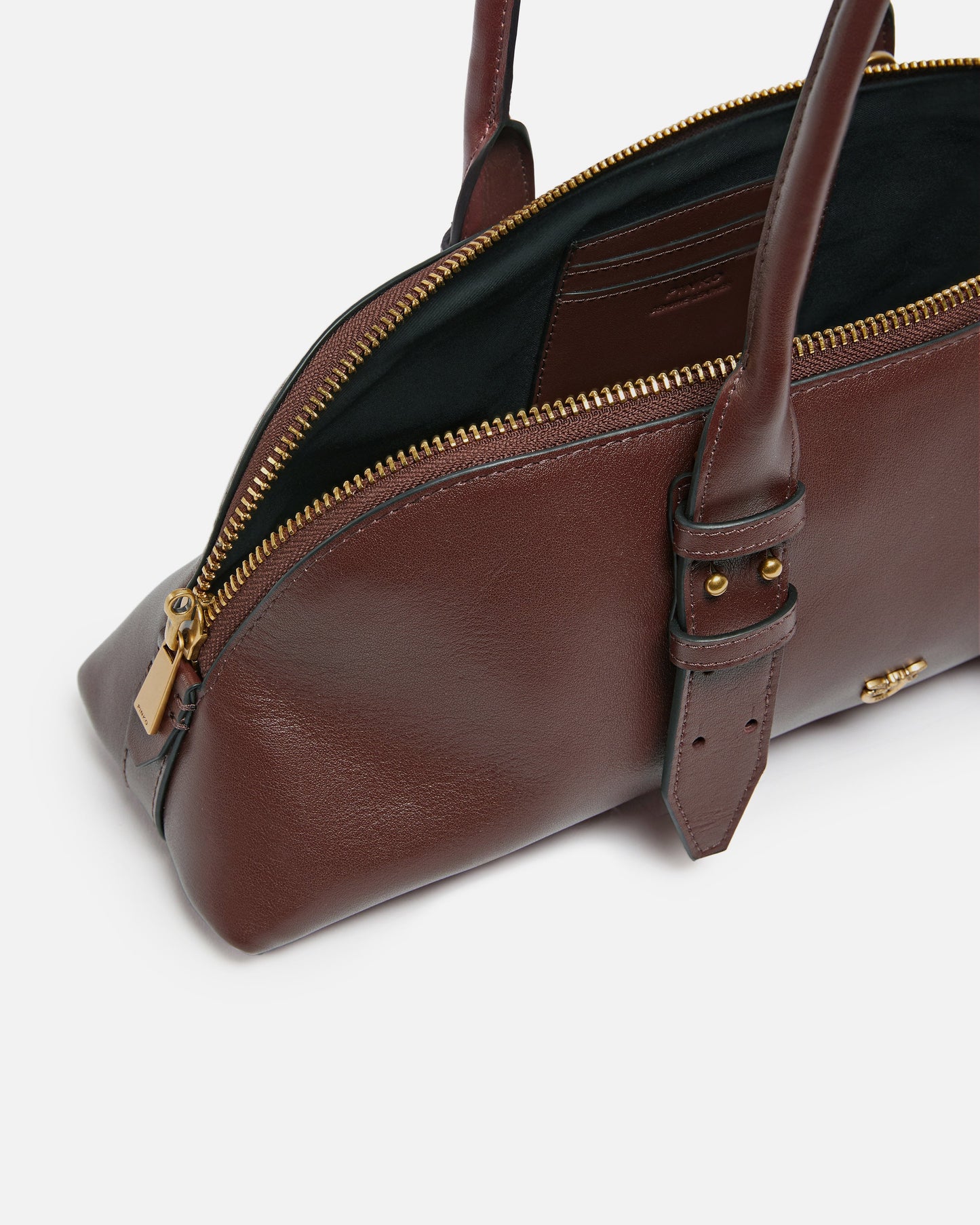 Escape Bag Horizontal large shoulder bag in leather
