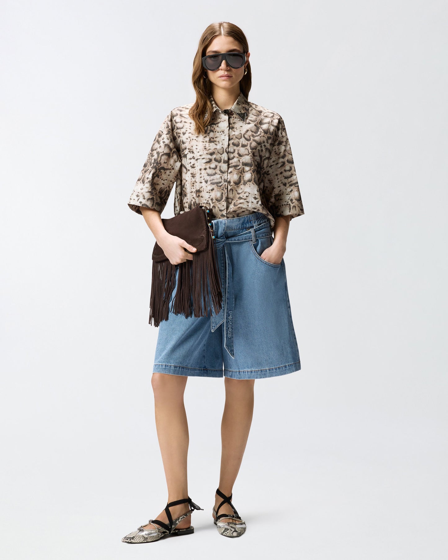 Wide-leg denim Bermuda shorts with belt
