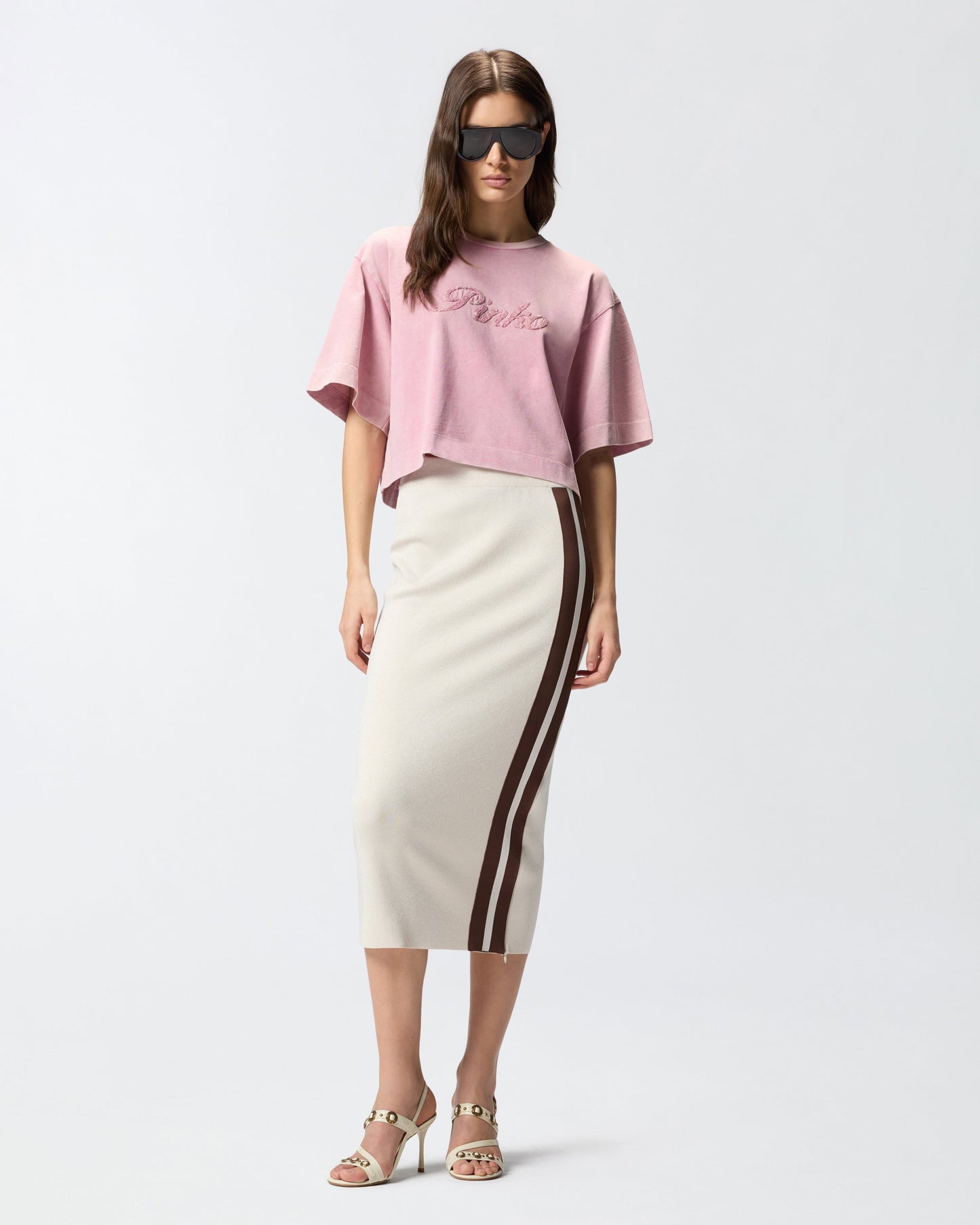 Slim-fitting midi skirt with contrasting bands