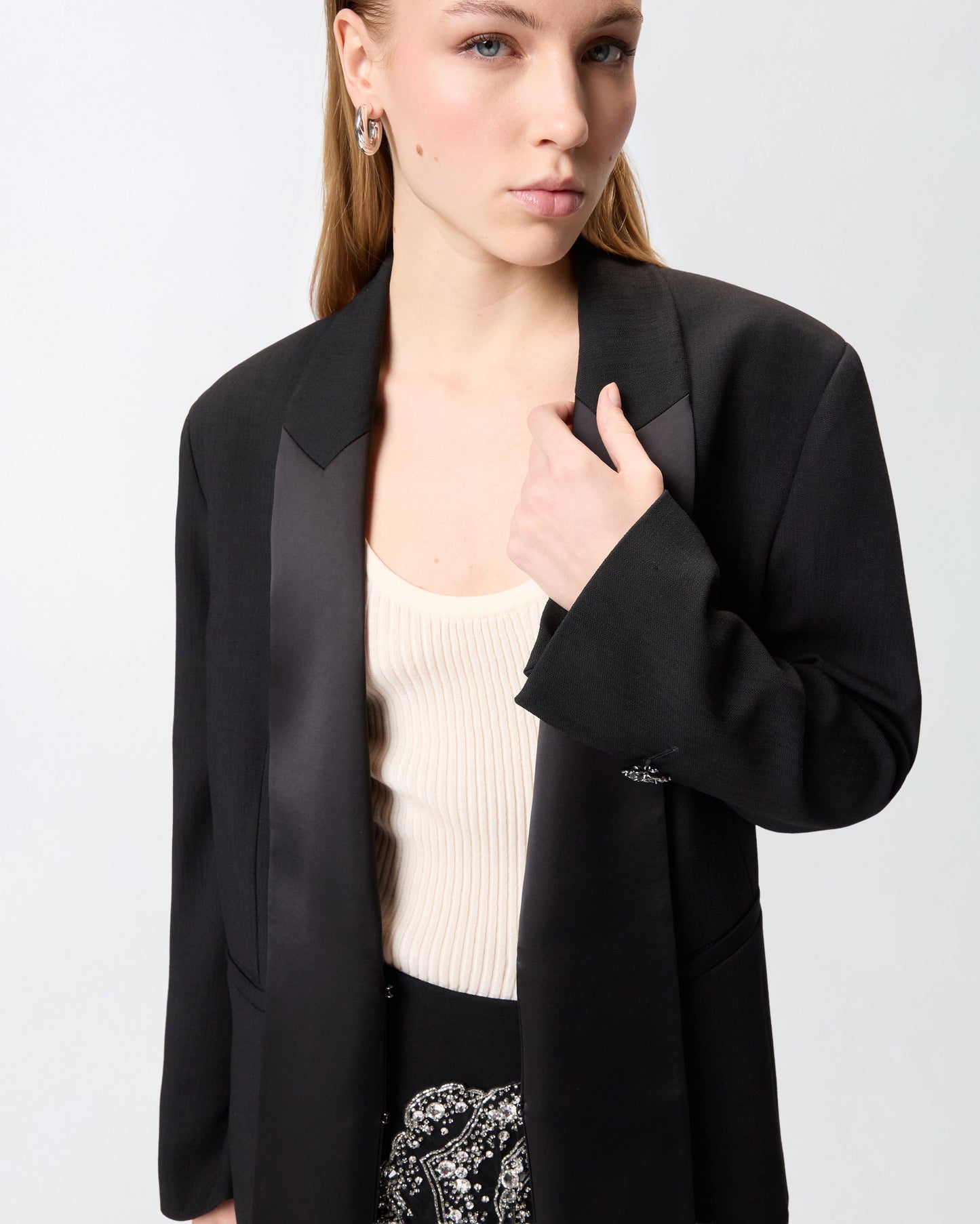 Slub fabric jacket with satin lapels