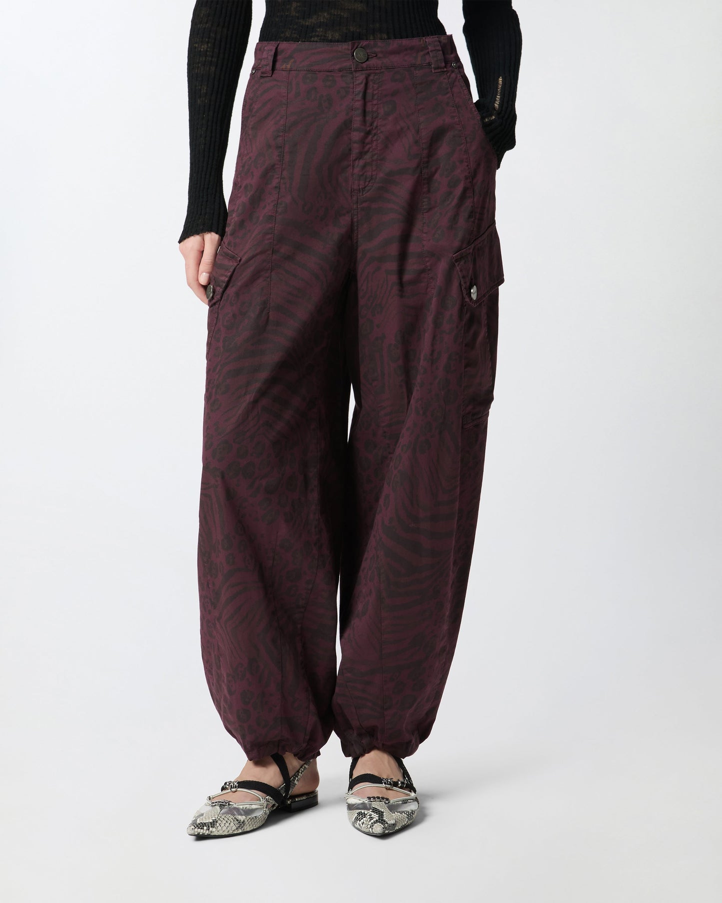 Balloon trousers with animal motif