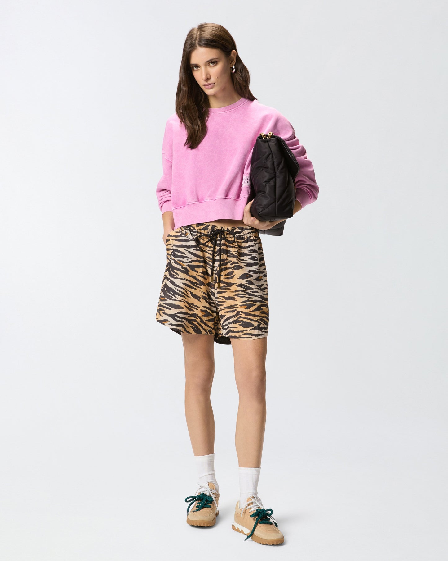 Shorts with tiger print