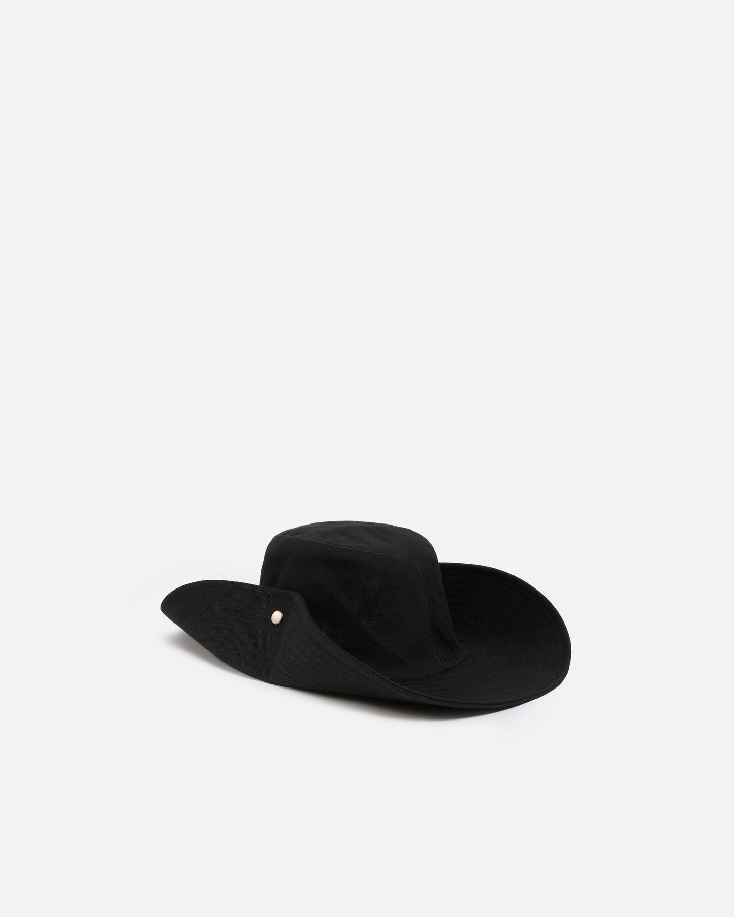Country hat with embroidered logo