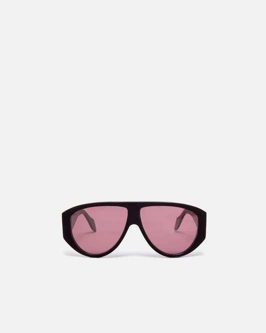 Pilot-style sunglasses