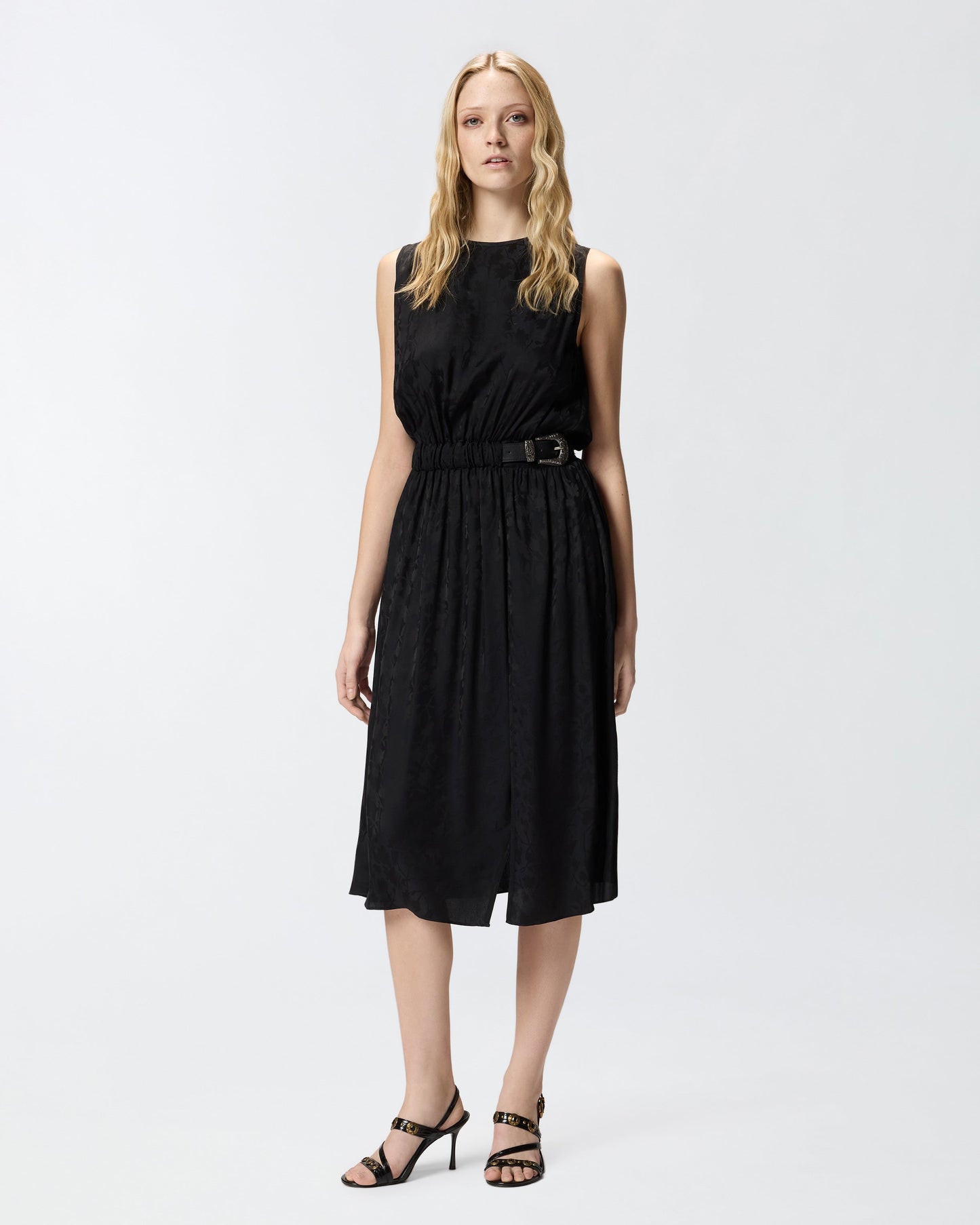 Sleeveless midi dress in floral jacquard with belt