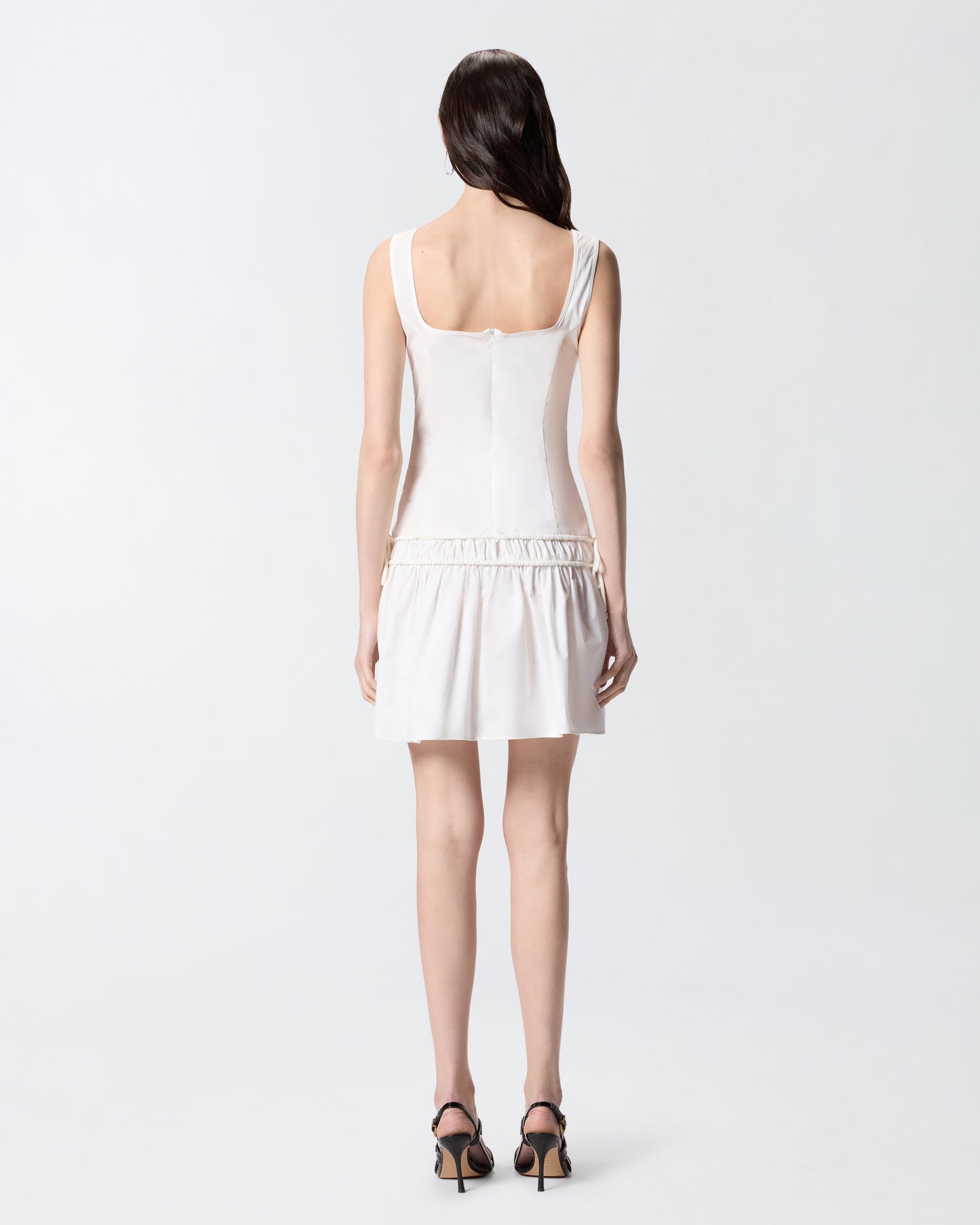 Short dress with gathering and drawstring
