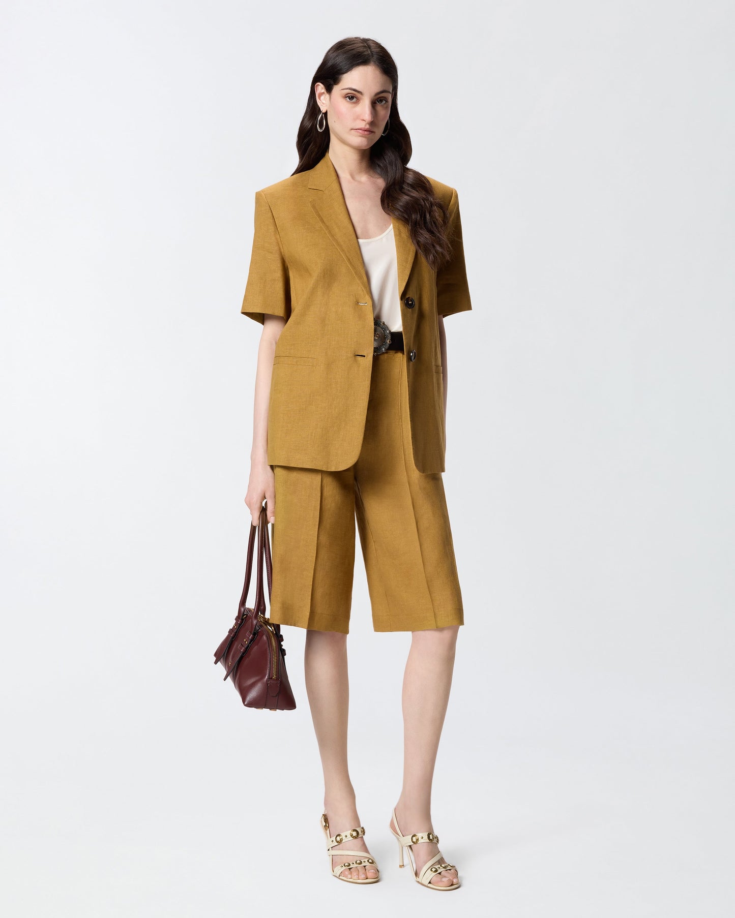 Short-sleeved linen jacket