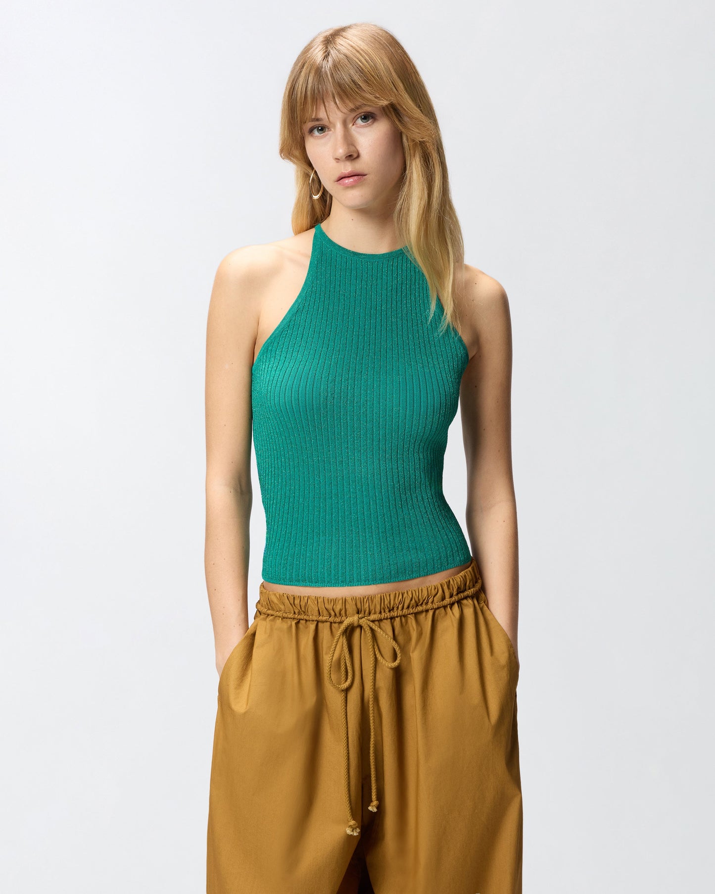 Off-the-shoulder top with neck fastening