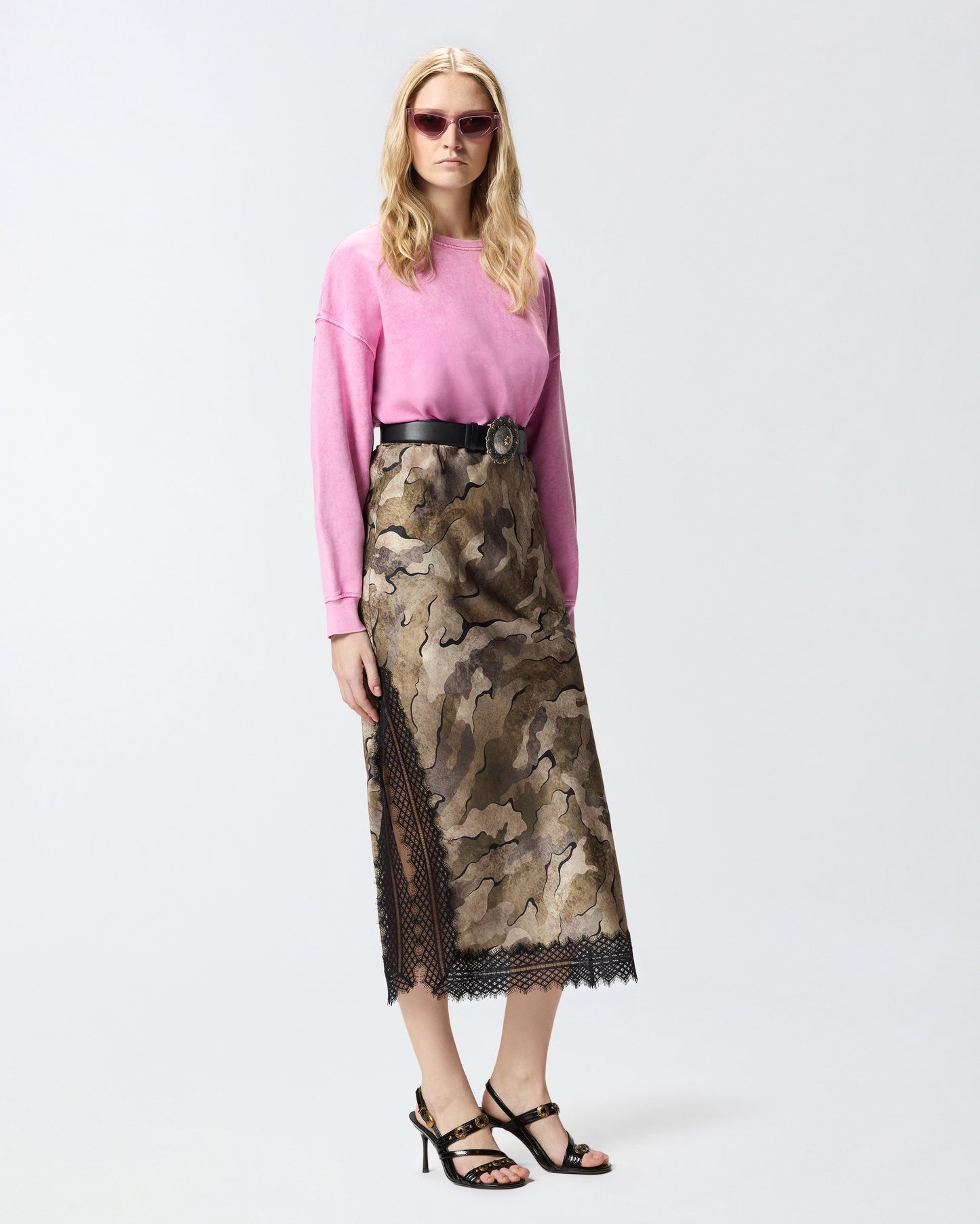 Camouflage midi skirt with lace and slit