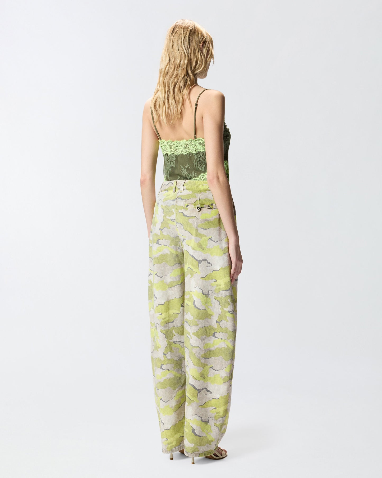 Camouflage balloon-fit trousers
