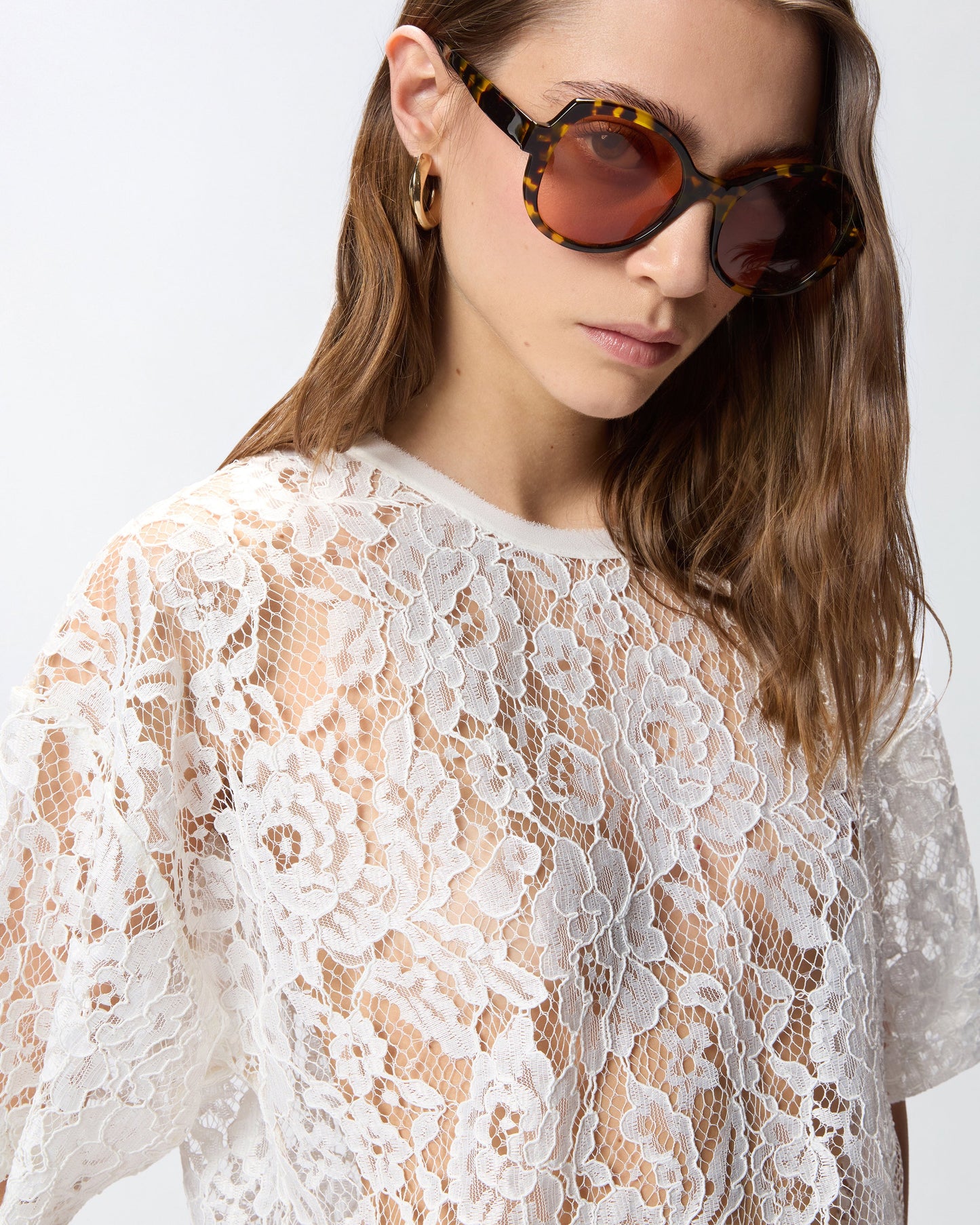 Cropped lace t-shirt