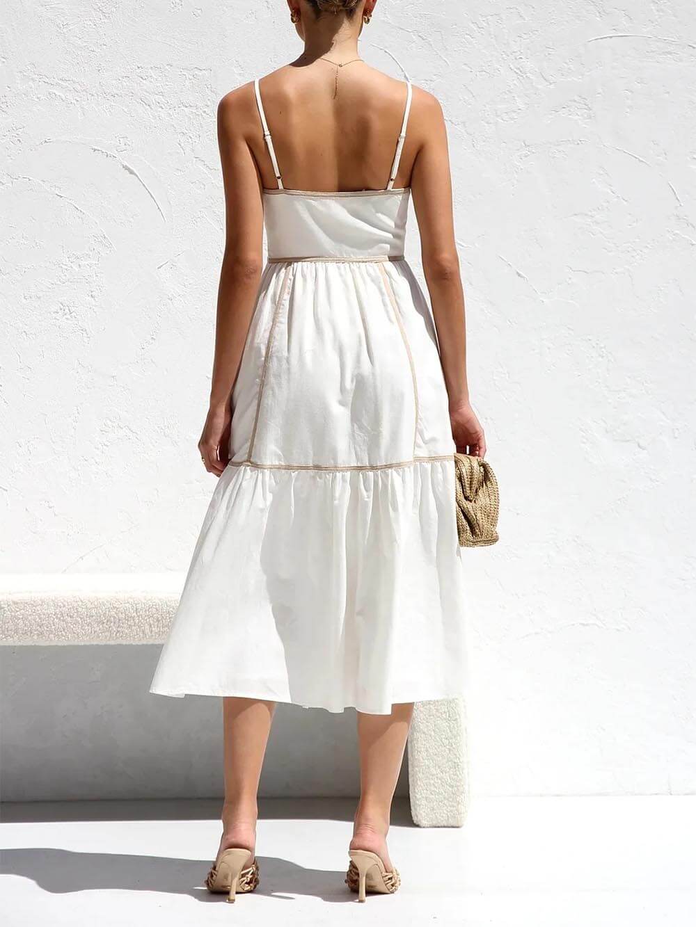 Midikleid mit kontrastfarbenem Besatz und verstellbaren Trägern
