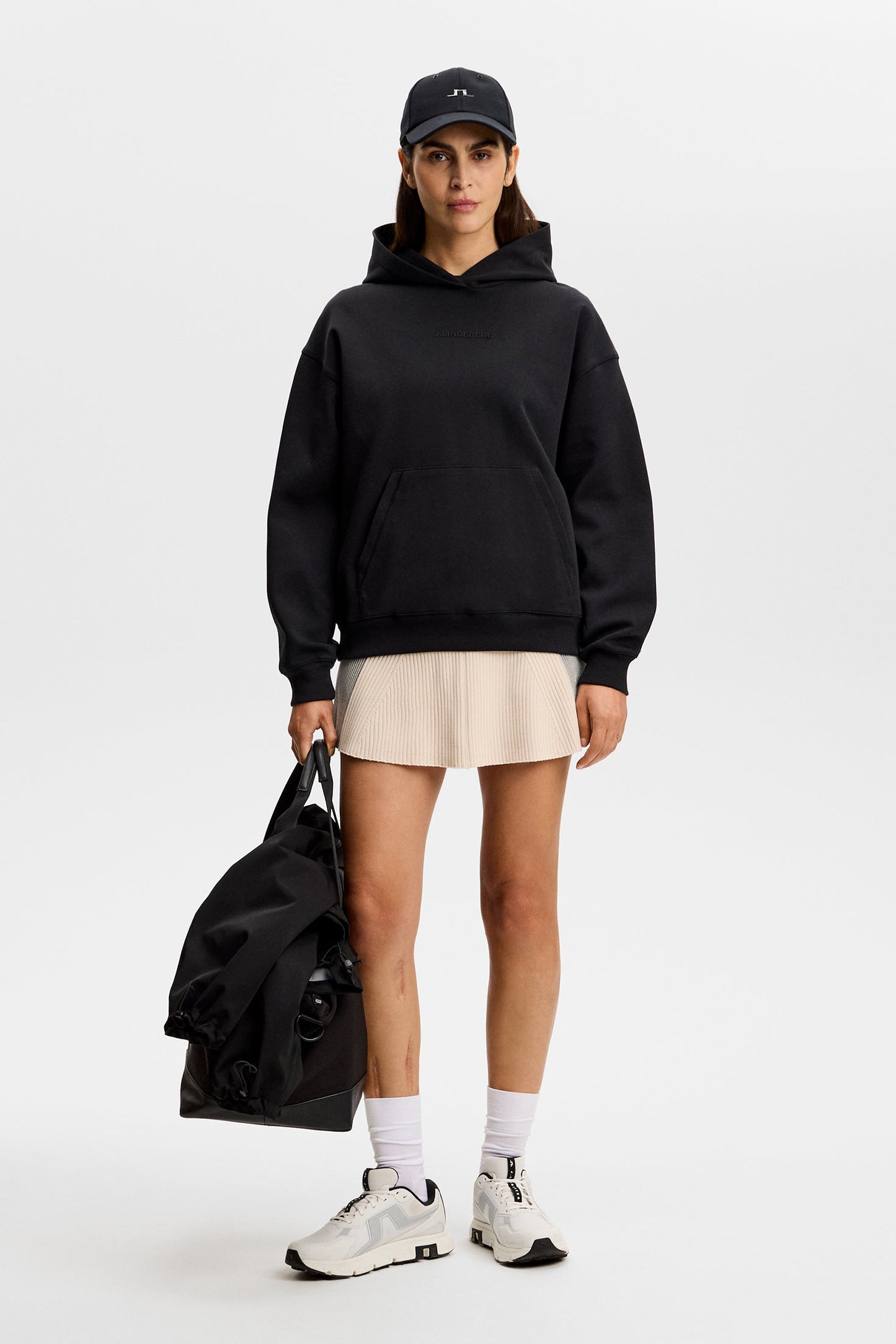 Cove Hood / Black