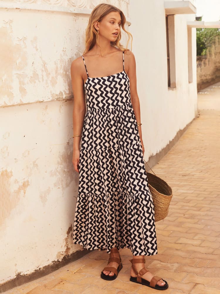 Strapless maxi dress with square neckline and slit