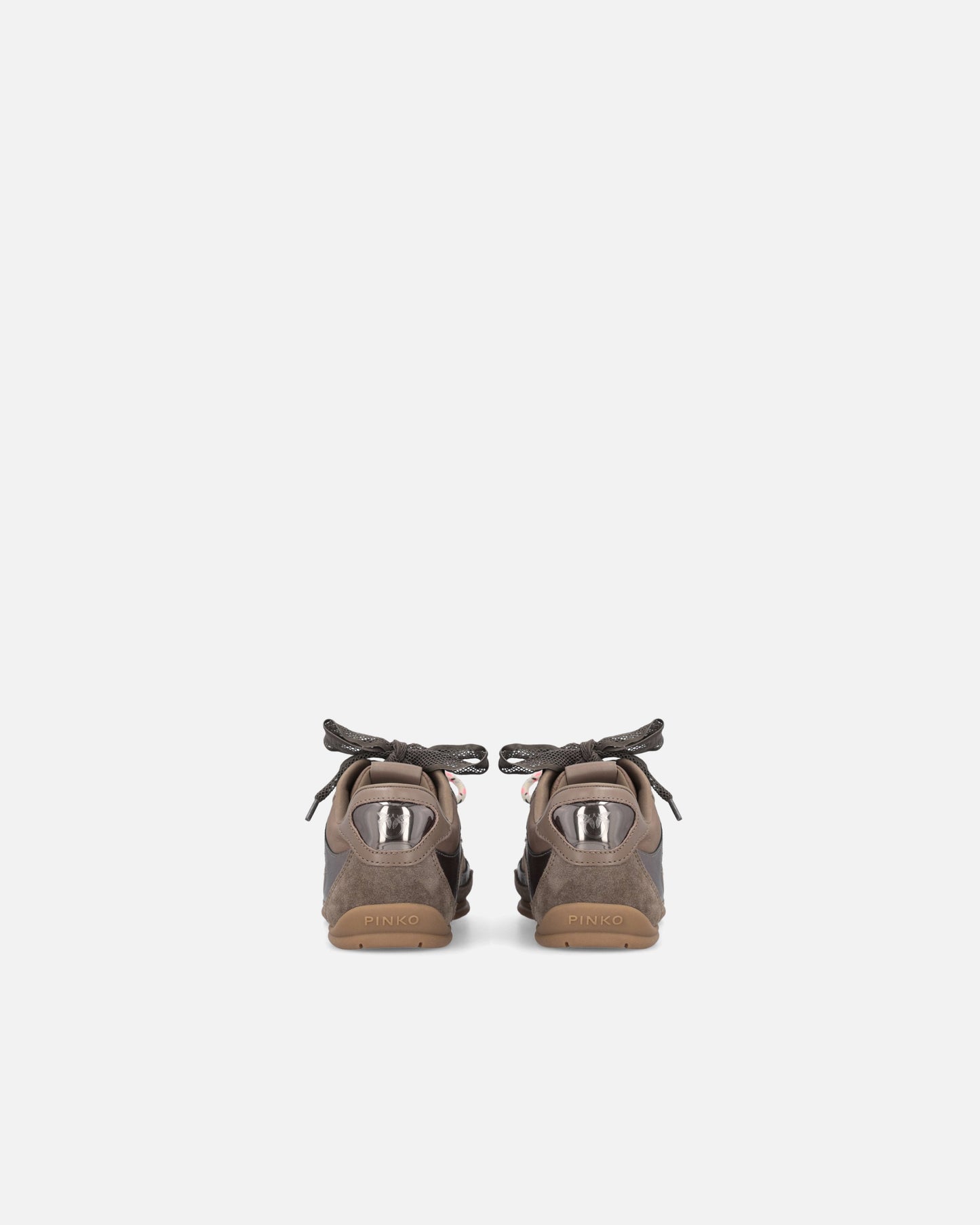 Sneakers with double laces and logo details