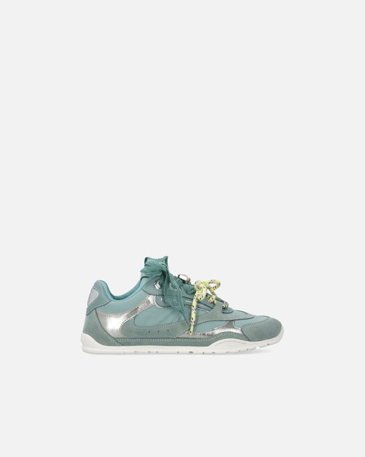 Sneakers with double laces and logo details